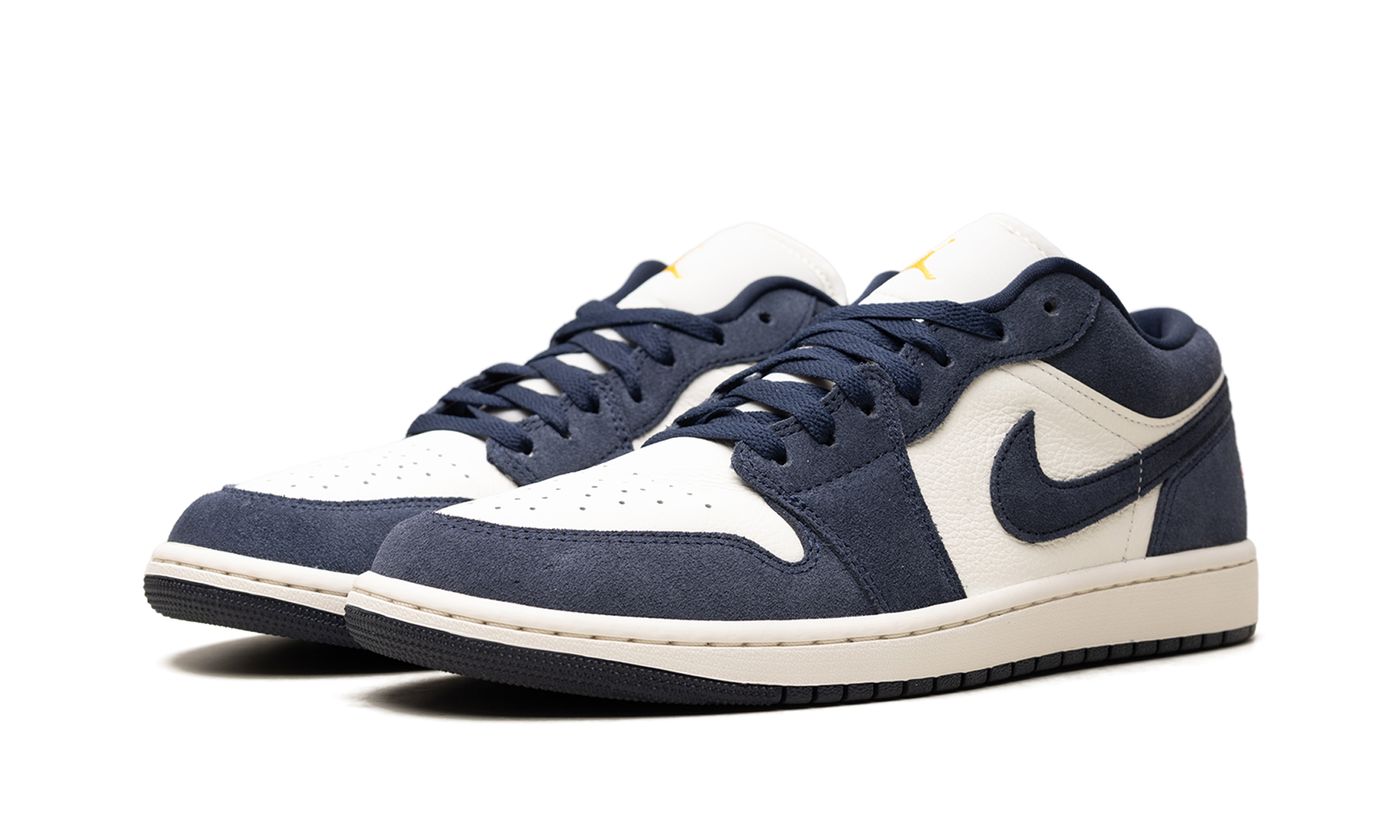 Jordan 1 Low SE Obsidian Suede IO7448 400