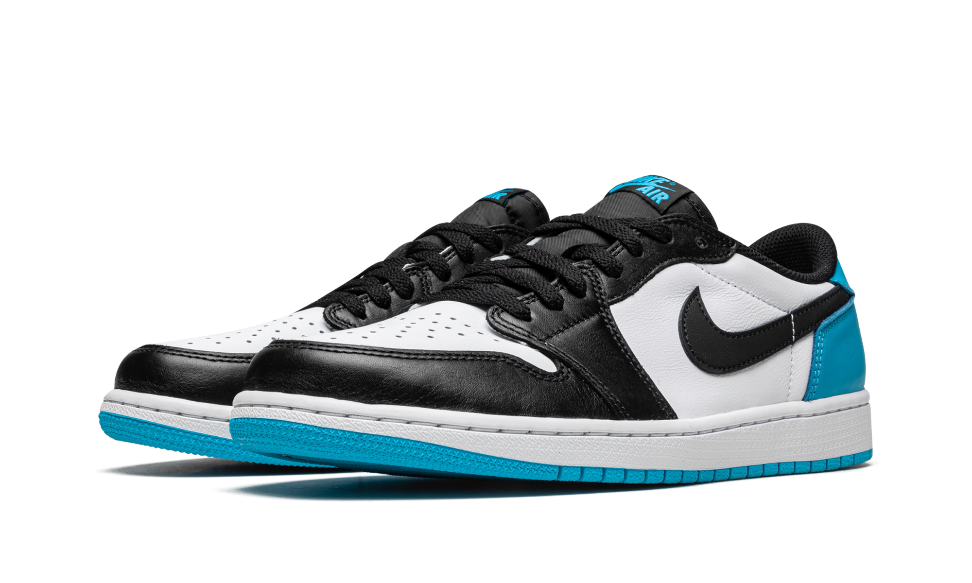 Air Jordan 1 Low OG UNC CZ0790 104