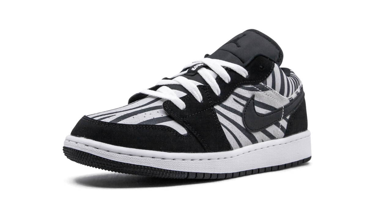 Air Jordan 1 Low GS Zebra 553560 057
