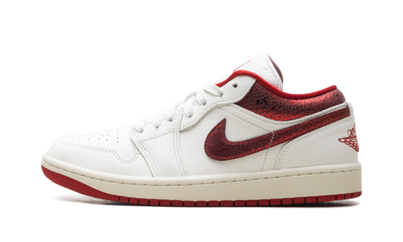 Jordan 1 Low WMNS Ruby HJ9338 106
