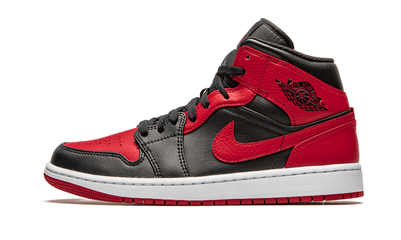 Air Jordan 1 Mid Banned 2020 554724 074
