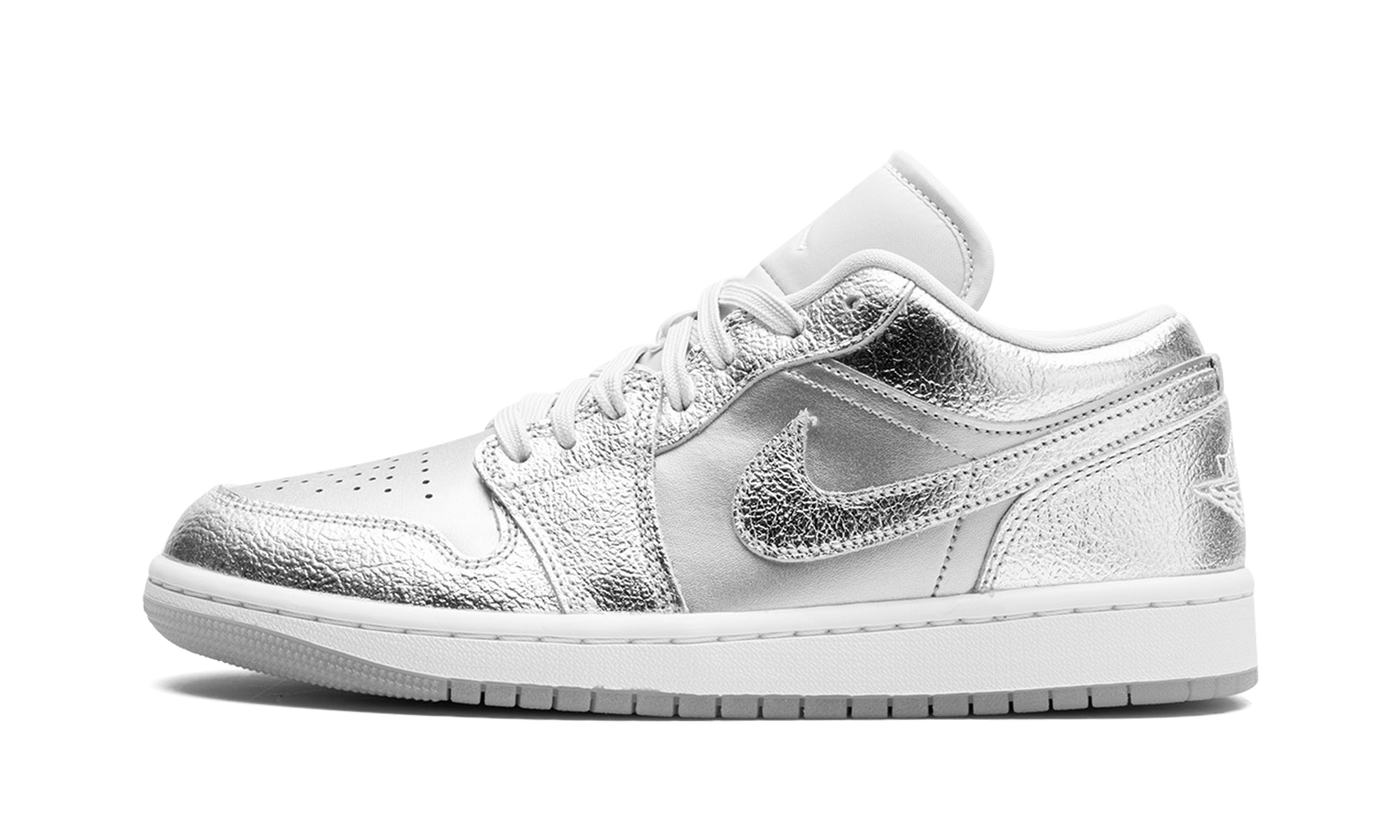 Air Jordan 1 Low SE WMNS Metallic Silver FN5030 001