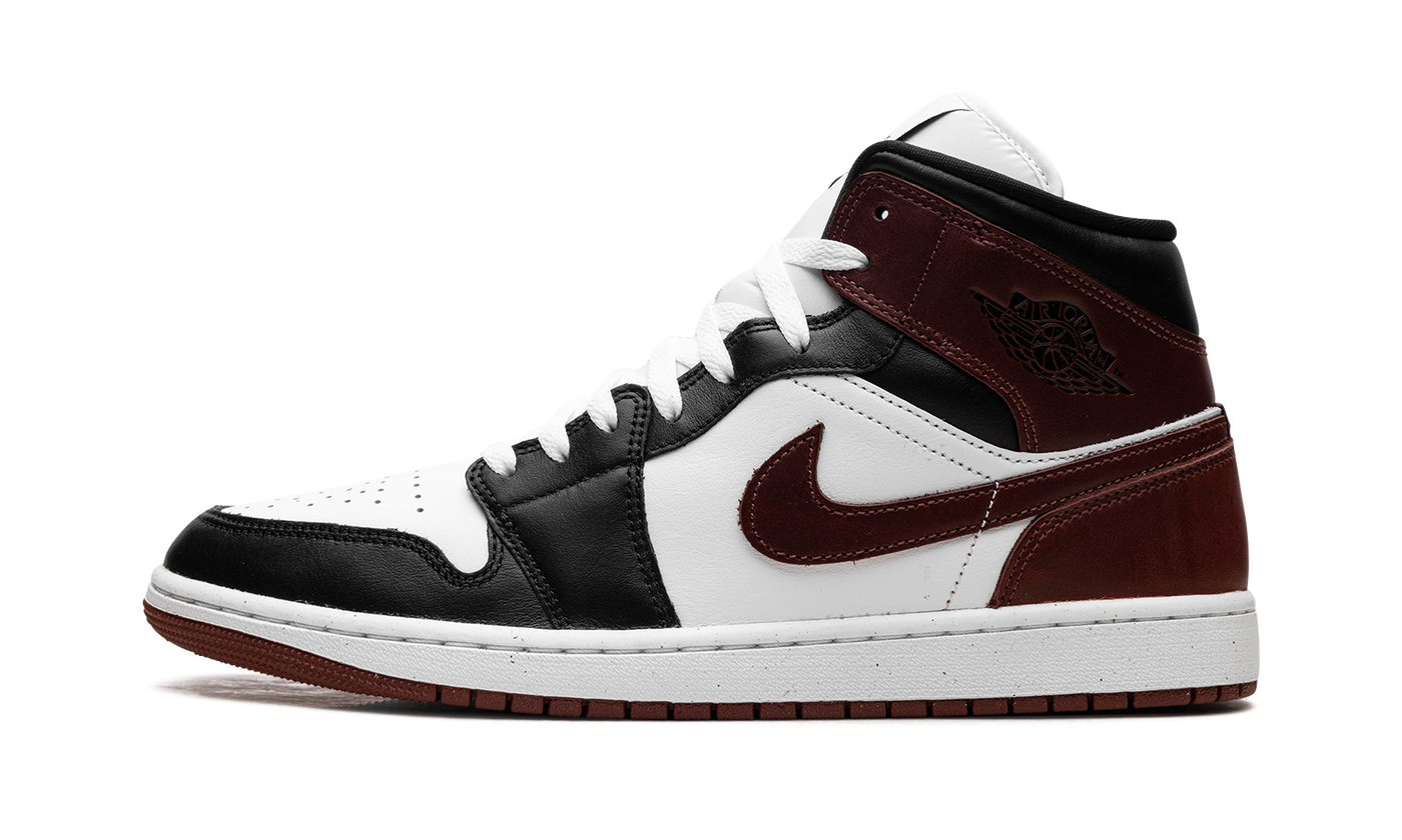 Jordan 1 Mid SE Dark Pony HF3216 102