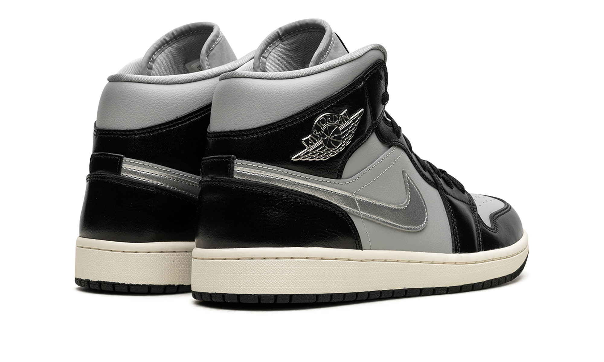 AIR JORDAN 1 MID SE WMNS Black Chrome FB9892 002