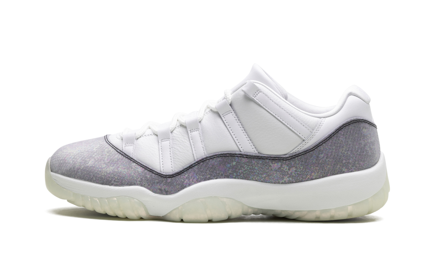 Air Jordan 11 Low Year of the Snake HQ7000 001